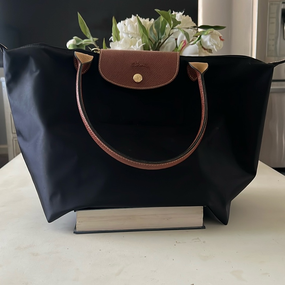 Long Champ shoulder bag new condition only used one time for traveling